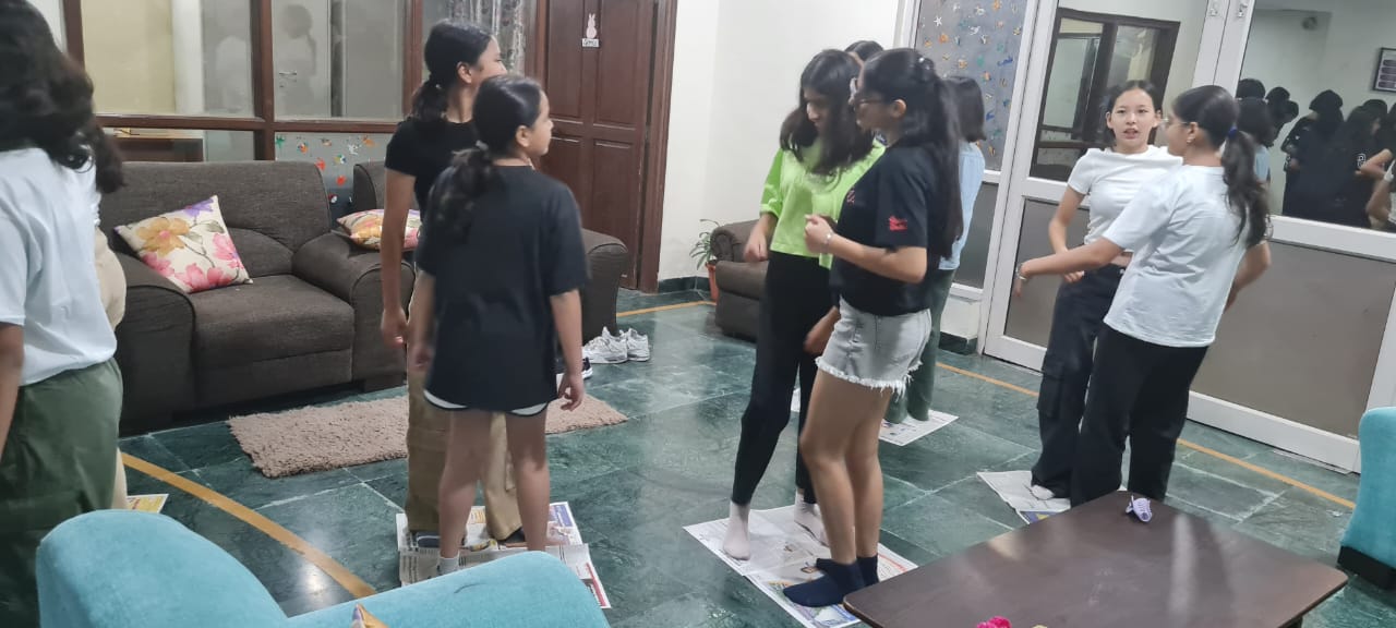 Newspaper Dance - Pathways World School Gurgaon